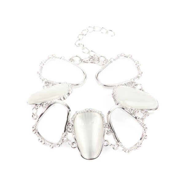 Paparazzi Jewelry Accessories - Yacht Club Couture - White Bracelet - Vintage - Picture 2 of 4